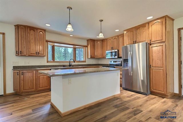 2055 ASPEN HILLS RD, Spearfish, SD 57783