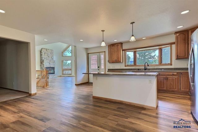 2055 ASPEN HILLS RD, Spearfish, SD 57783