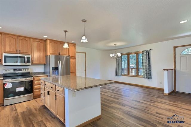 2055 ASPEN HILLS RD, Spearfish, SD 57783