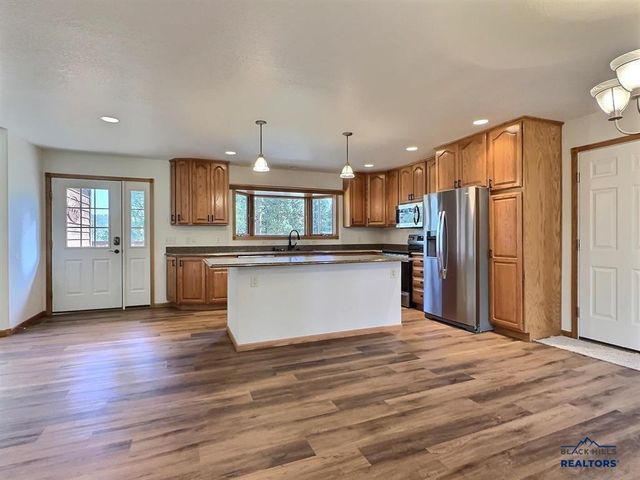 2055 ASPEN HILLS RD, Spearfish, SD 57783