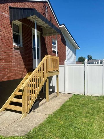 108 Federal St, Fayette City, PA 15473