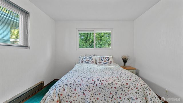 490 SE Pasek Street, Oak Harbor, WA 98277