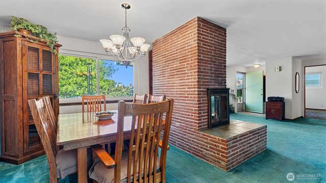 490 SE Pasek Street, Oak Harbor, WA 98277