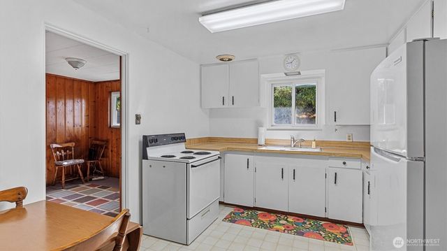490 SE Pasek Street, Oak Harbor, WA 98277