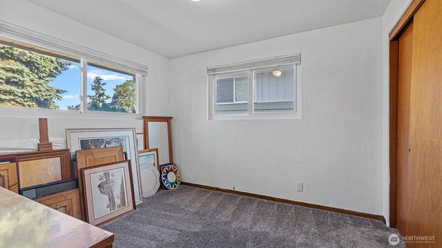 490 SE Pasek Street, Oak Harbor, WA 98277