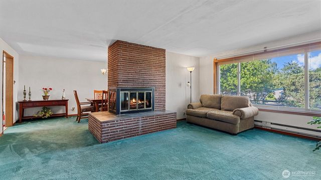 490 SE Pasek Street, Oak Harbor, WA 98277