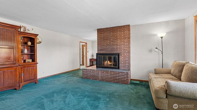 490 SE Pasek Street, Oak Harbor, WA 98277