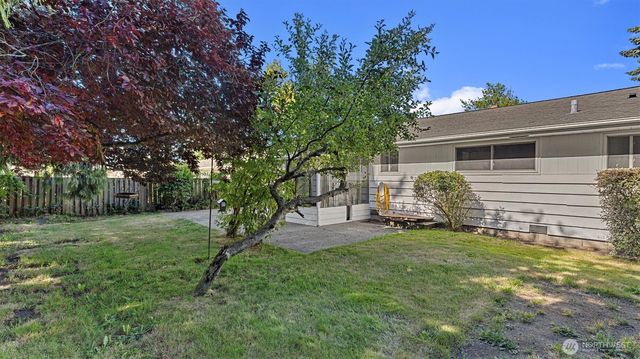 490 SE Pasek Street, Oak Harbor, WA 98277