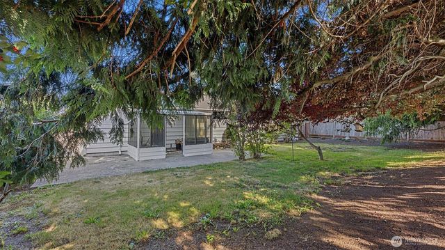 490 SE Pasek Street, Oak Harbor, WA 98277