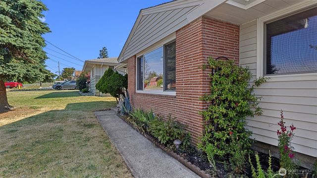 490 SE Pasek Street, Oak Harbor, WA 98277