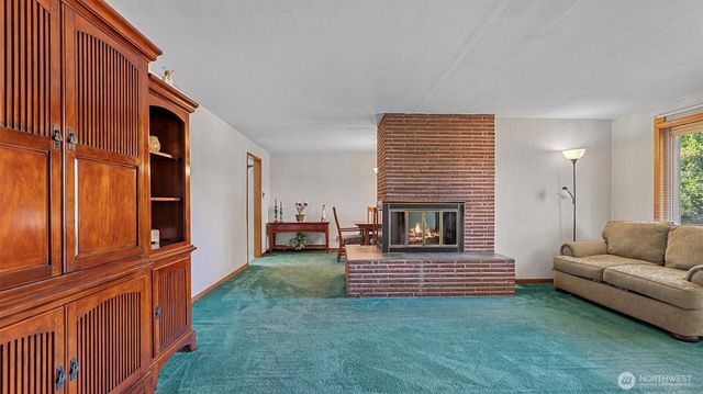 490 SE Pasek Street, Oak Harbor, WA 98277