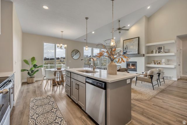 373 E SNOWY EGRET DR, Salem, UT 84653