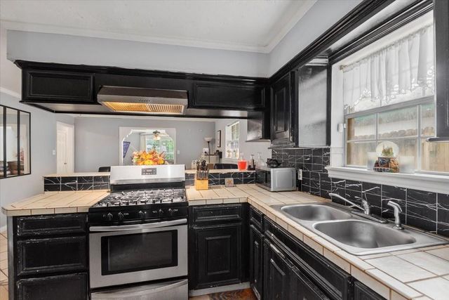 23011 Bayleaf Drive, Spring, TX 77373