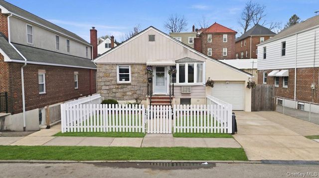 75 Woodlawn Avenue, Yonkers, NY 10704
