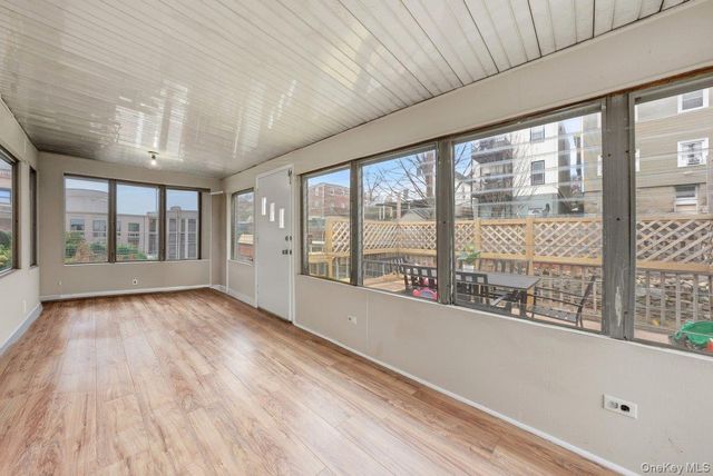 75 Woodlawn Avenue, Yonkers, NY 10704