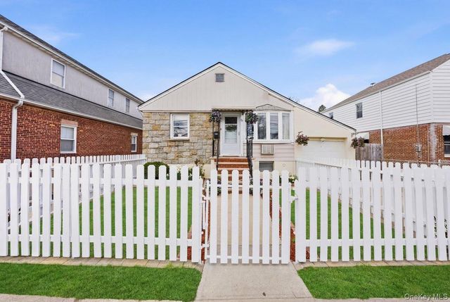 75 Woodlawn Avenue, Yonkers, NY 10704