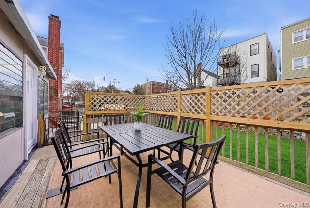 75 Woodlawn Avenue, Yonkers, NY 10704