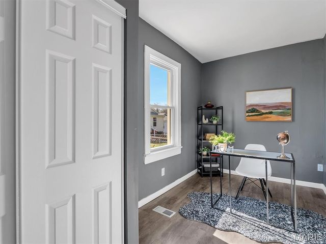 331 Rauhut Avenue, St Louis, MO 63125