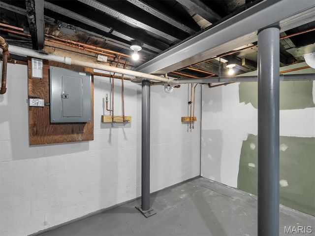 331 Rauhut Avenue, St Louis, MO 63125