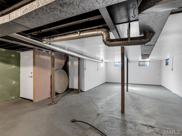 331 Rauhut Avenue, St Louis, MO 63125