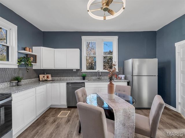 331 Rauhut Avenue, St Louis, MO 63125