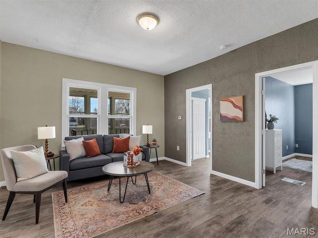 331 Rauhut Avenue, St Louis, MO 63125