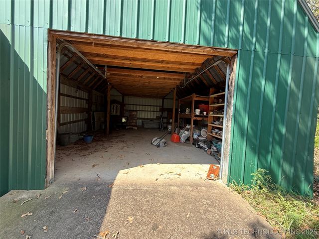 17844 E 688 Road, Tahlequah, OK 74464