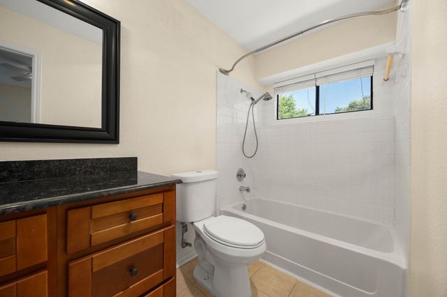 2409 Dowd LN, Austin, TX 78728
