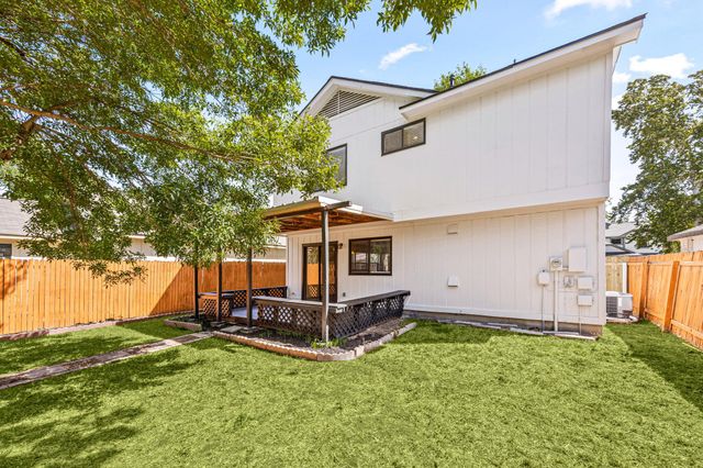 2409 Dowd LN, Austin, TX 78728