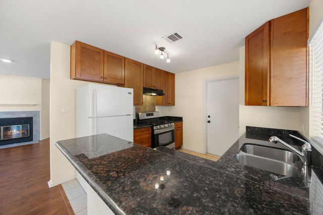 2409 Dowd LN, Austin, TX 78728