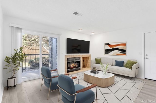 2575 S Syracuse Way J108, Denver, CO 80231