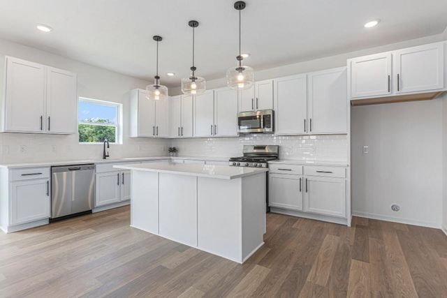 8355 Scots Pine Circle, Kalamazoo, MI 49009