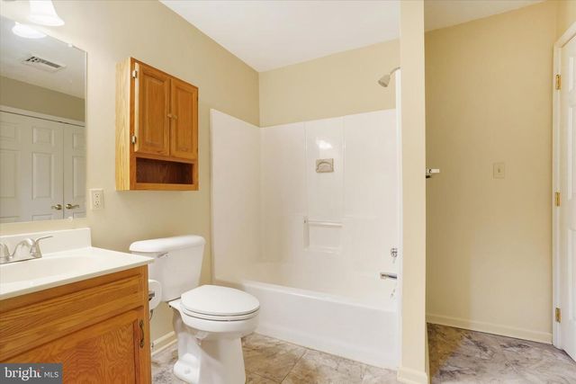 35 HAGARMAN DR, York, PA 17408