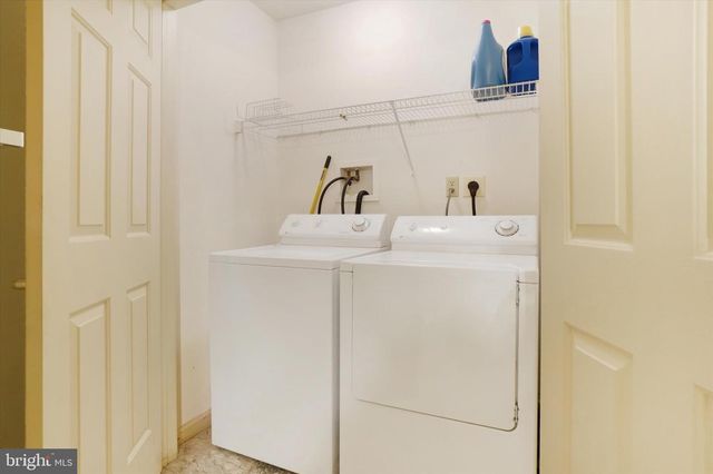 35 HAGARMAN DR, York, PA 17408