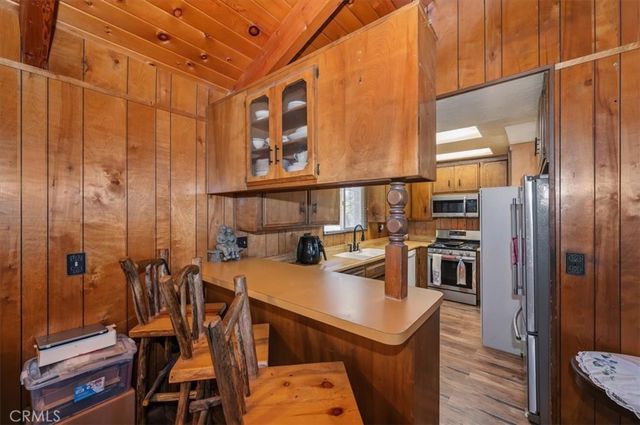 31175 All View, Running Springs, CA 92382