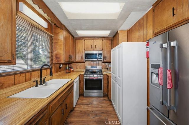 31175 All View, Running Springs, CA 92382