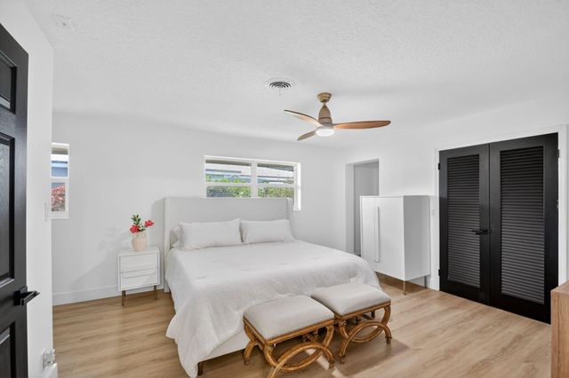 1221 Singer Drive, Singer Island, FL 33404