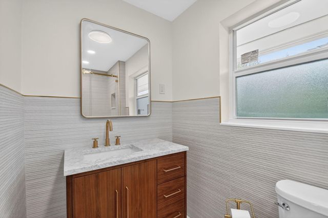 1221 Singer Drive, Singer Island, FL 33404