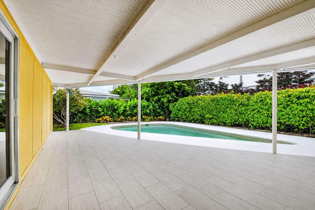 1221 Singer Drive, Singer Island, FL 33404