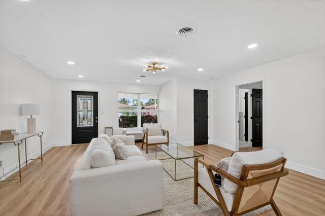 1221 Singer Drive, Singer Island, FL 33404
