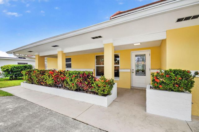 1221 Singer Drive, Singer Island, FL 33404