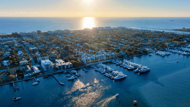 182 Lake Drive 5202, Palm Beach Shores, FL 33404