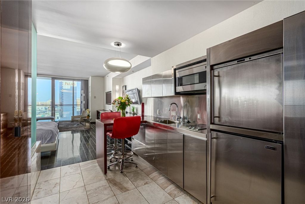 Image 10 of property listing at 4381 West Flamingo Road 18320, Las Vegas, NV 89103