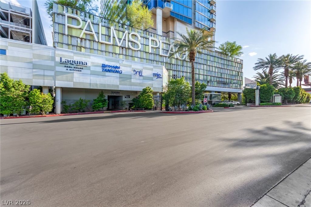 Image 2 of property listing at 4381 West Flamingo Road 18320, Las Vegas, NV 89103