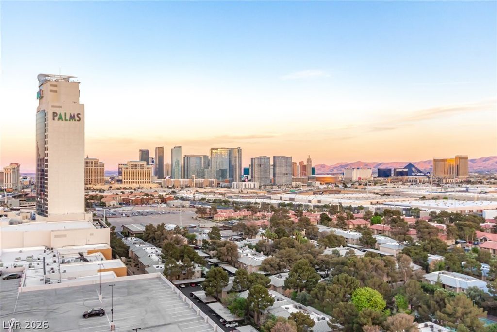 Image 27 of property listing at 4381 West Flamingo Road 18320, Las Vegas, NV 89103