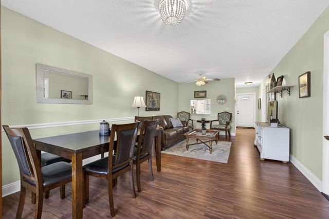 135 Lake Anne Drive, West Palm Beach, FL 33411