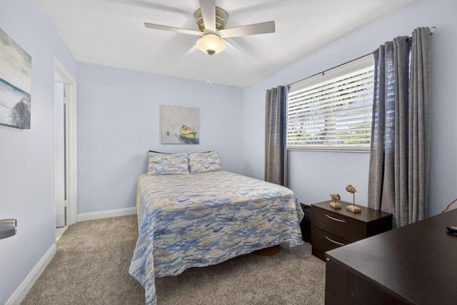 135 Lake Anne Drive, West Palm Beach, FL 33411