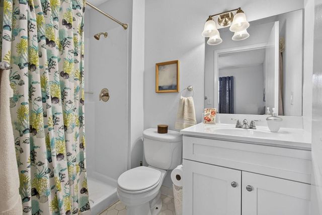 135 Lake Anne Drive, West Palm Beach, FL 33411