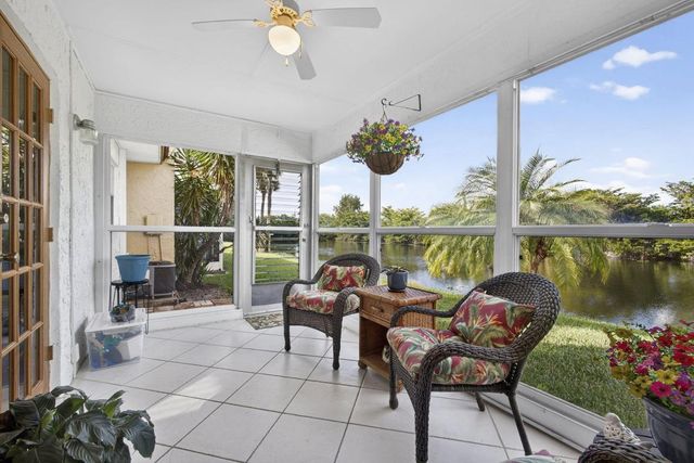 135 Lake Anne Drive, West Palm Beach, FL 33411