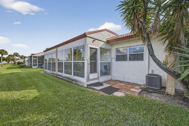 135 Lake Anne Drive, West Palm Beach, FL 33411